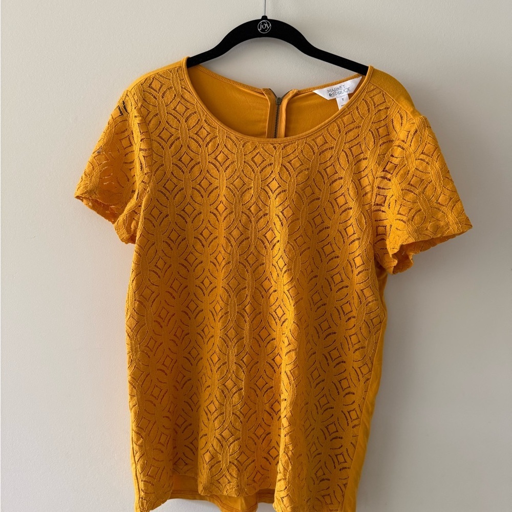 Market & Spruce Yellow Lace Short Sleeve Top